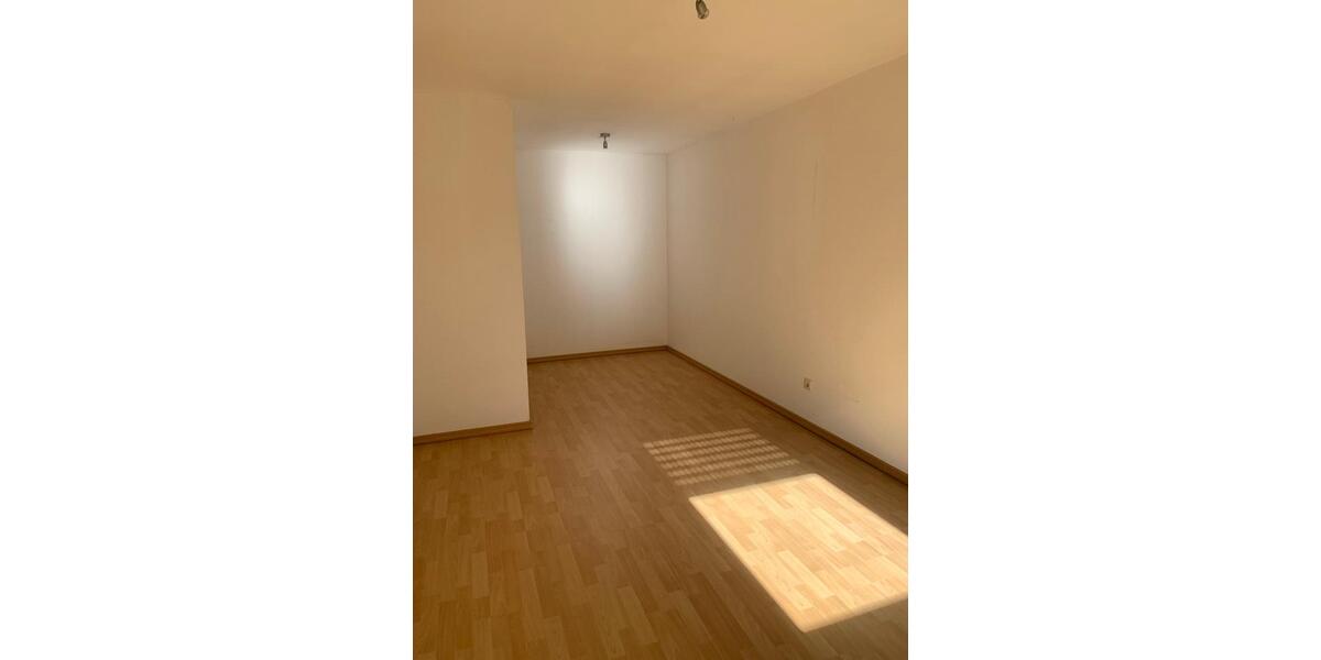 Etagenwohnung Simmelsdorf - 2 Zimmer, 68 m&sup2;, 816&euro; | Angebot:26603771