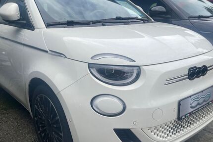Fiat 500e 15.300 km 27.770 € Nürnberg 90482