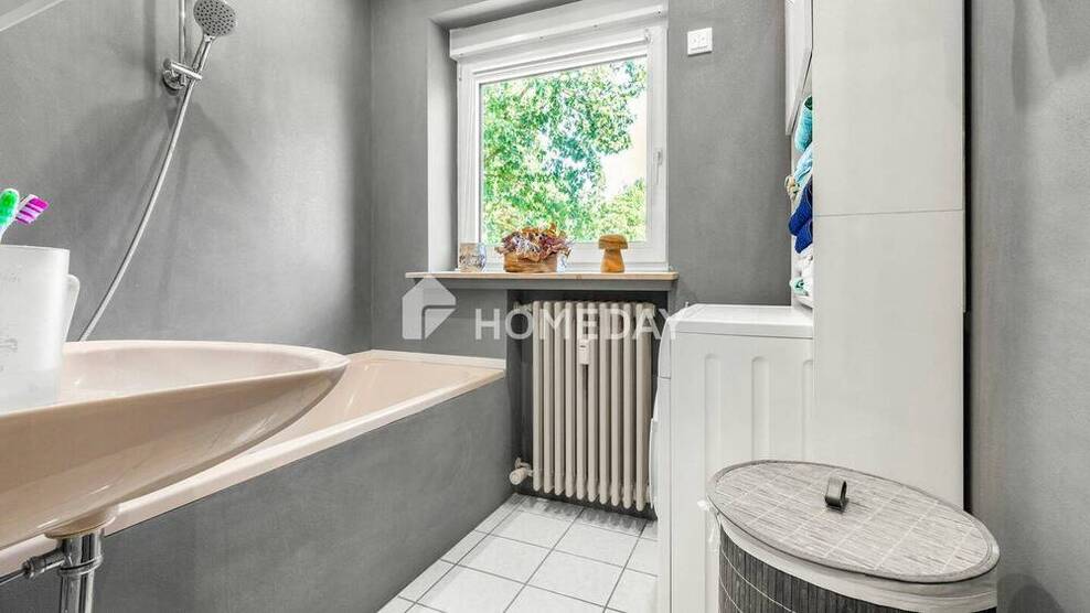 Attraktive Wohnung mit Einbauküche und Gäste-WC in beliebter Wohnlage