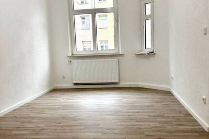 +++ ZENTRALE NEU RENOVIERTE 2- ZIMMER- WOHNUNG IM HERZEN NÜRNBERGS +++ 2 zimmer