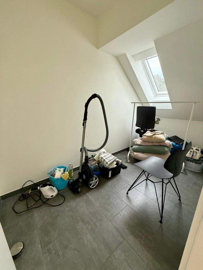 Wunderschöne helle 3 Zi.-Dachgeschoss-Whg. inkl. offener Einbauküche 3 zimmer