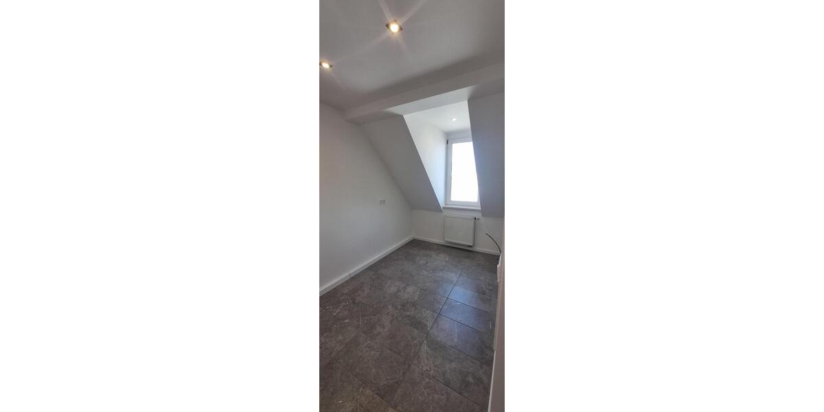 Dachgeschoßwohnung Nürnberg Herrnhütte - 2 Zimmer, 42 m&sup2;, 695&euro; | Angebot:26348404