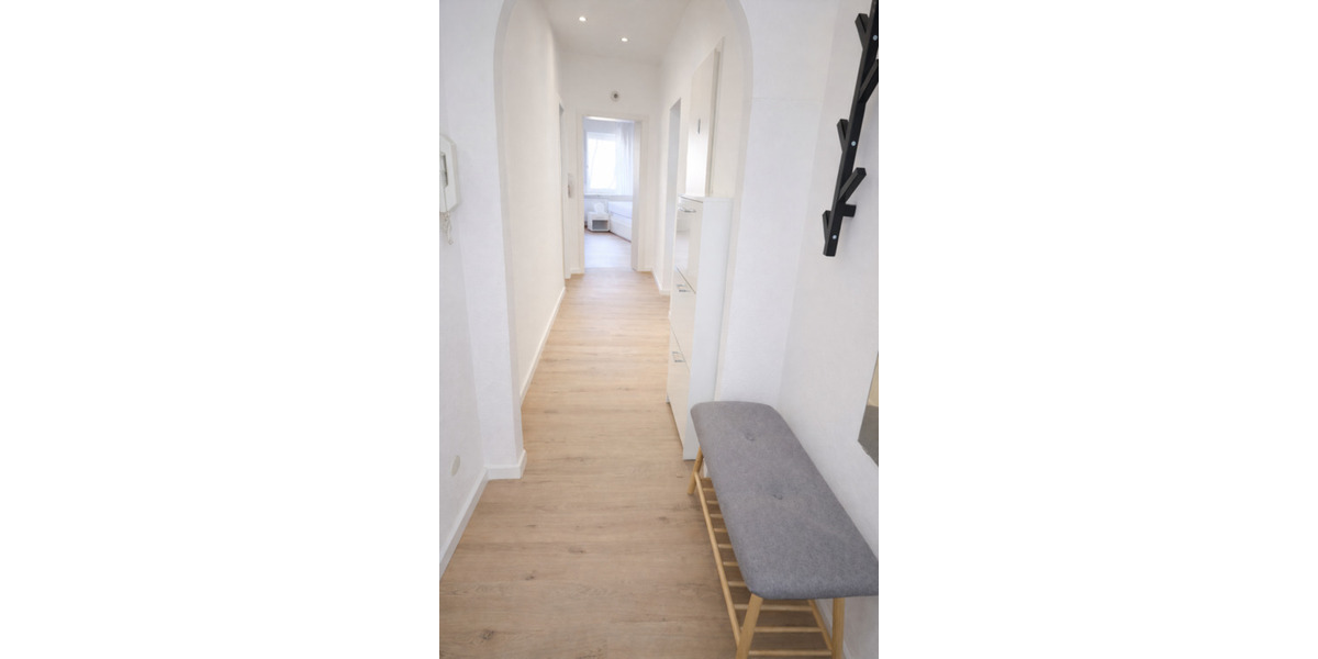 WG-geeignete 3-Zi Whg. (84m2) mit Einbauküche in der Nbg Südstadt 3 zimmer