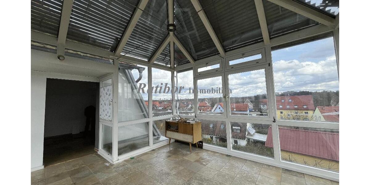Außergewöhnliche und sehr großzügige 5 Zimmer Mansardenwohnung mit Dachterrasse und Wintergarten - Terrassenwohnung Roth Eckersmühlen | Angebot:25611719