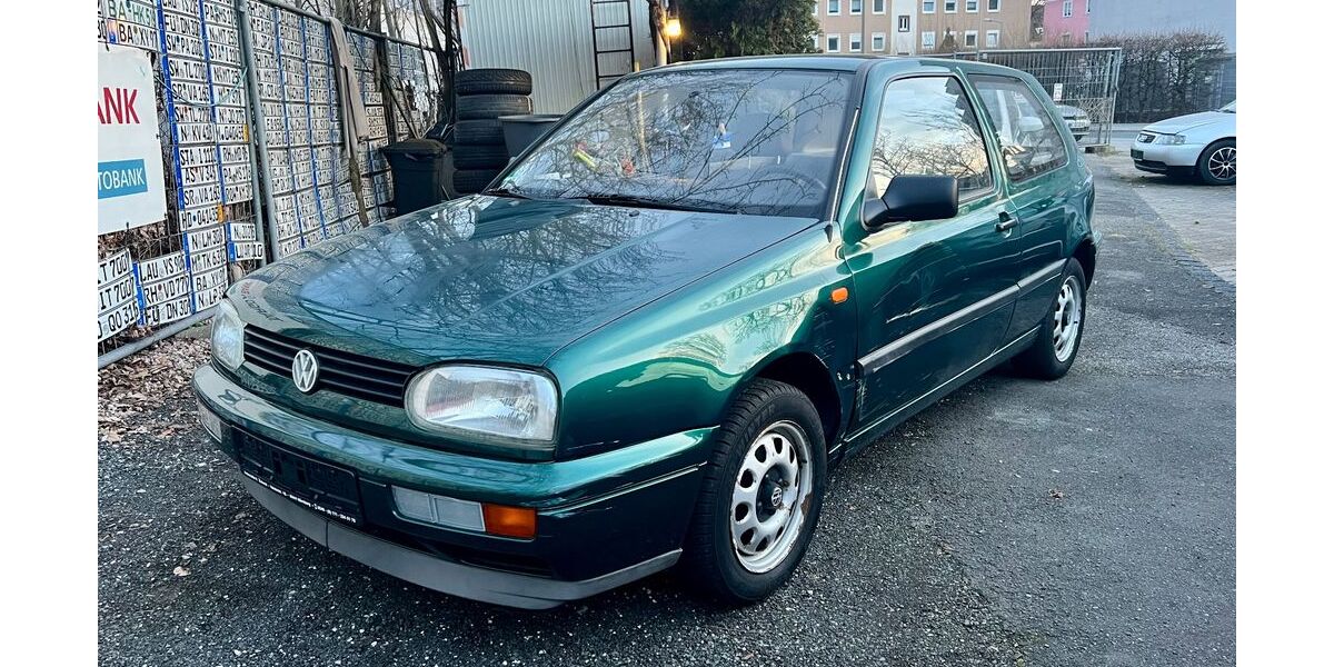 VW Golf 107.484 km 1.388 &euro; Nürnberg 90441