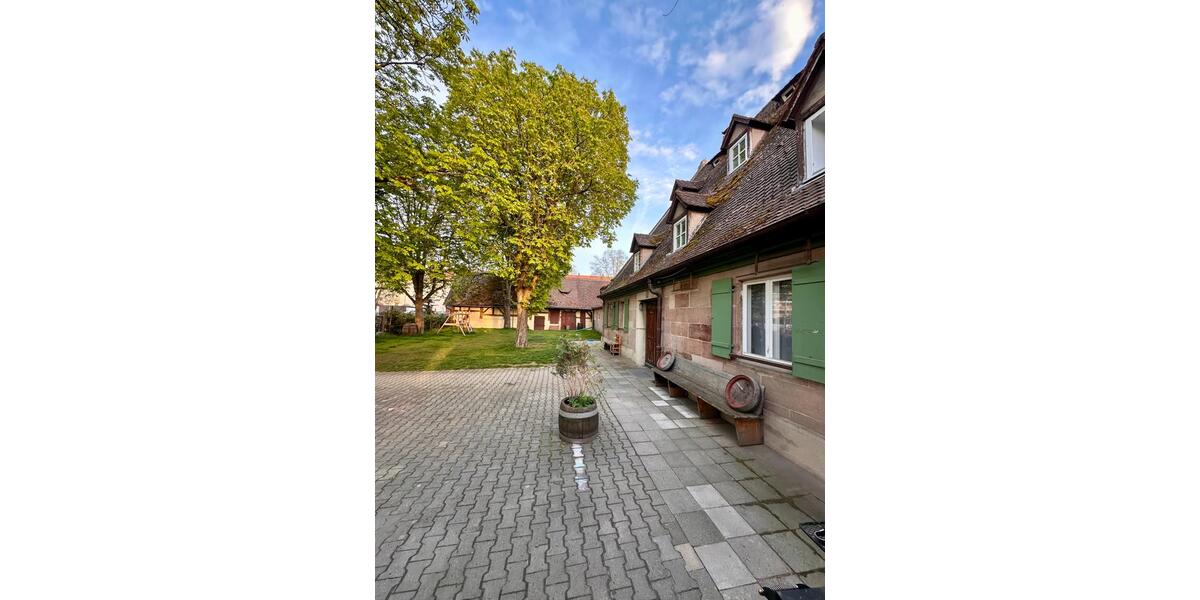 Dachgeschoßwohnung Nürnberg Gaismannshof - 6 Zimmer, 105 m&sup2;, 1.575&euro; | Angebot:26199524