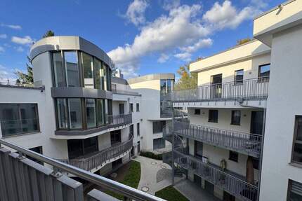 Fürth-Dambach: Sehr hochwertige und großzügige 3-Zimmerwohnung mit Balkon Erstbezug 3 zimmer