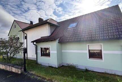 Haus Nürnberg Altenfurt - 9 Zimmer, 247 m&sup2;, 525.000&euro; | Angebot:27140885