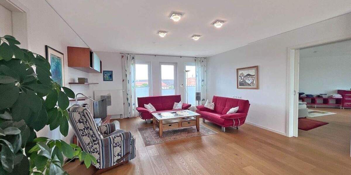 Etagenwohnung Nürnberg Steinbühl - 3 Zimmer, 151 m&sup2;, 2.400&euro; | Angebot:26816229