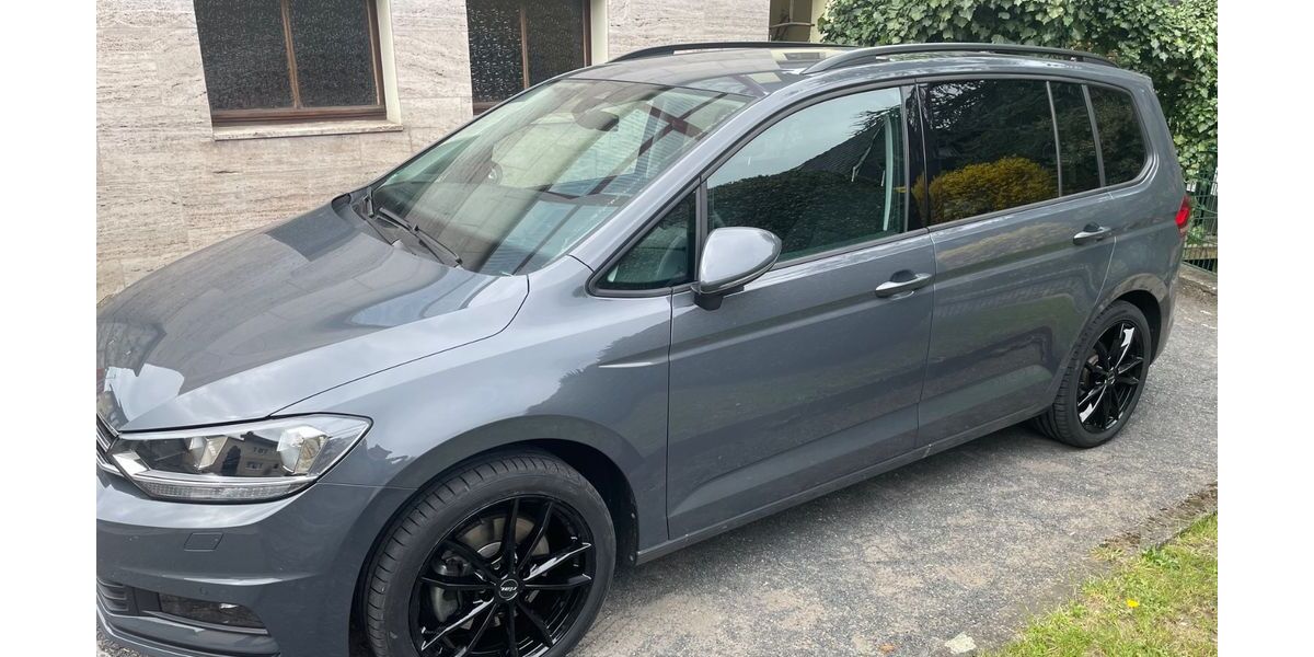 VW Touran 56.000 km 29.299 &euro; Forchheim 91301