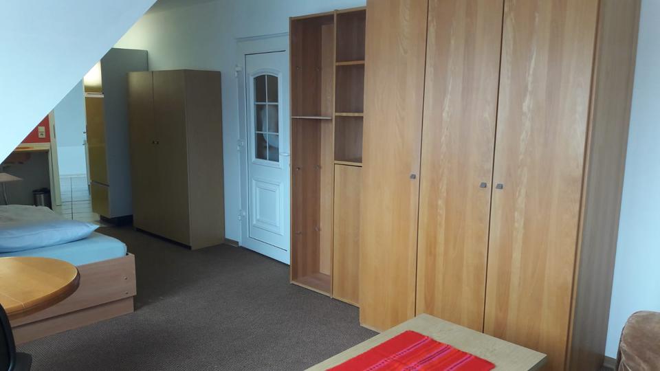 Dachgeschoßwohnung Fürth Bislohe - 1 Zimmer, 25 m&sup2;, 400&euro; | Angebot:25992300