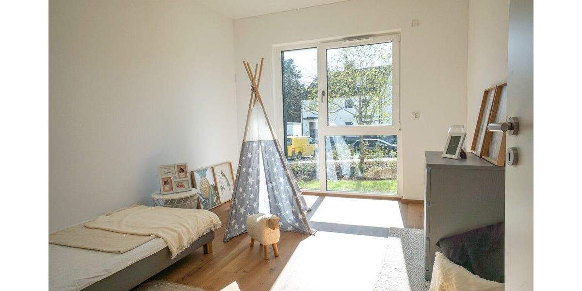 Etagenwohnung Oberasbach Kreutles - 4 Zimmer, 111 m&sup2;, 1.575&euro; | Angebot:25776653