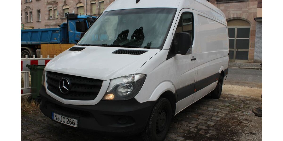 Mercedes-Benz Sprinter 335.000 km 10.950 &euro; Fürth 90763