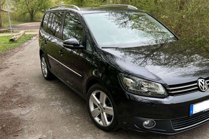VW Touran 118.000 km 8.890 &euro; Nürnberg 90431