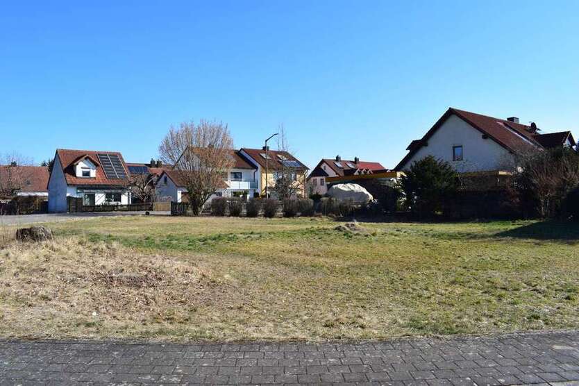 Grundstück zu verkaufen in Roth 583.000 € 805 m²