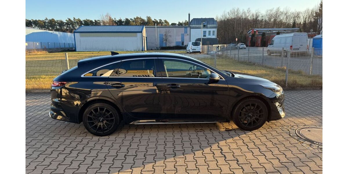 Kia pro ceed / ProCeed 56.000 km 23.499 &euro; Nürnberg 90478