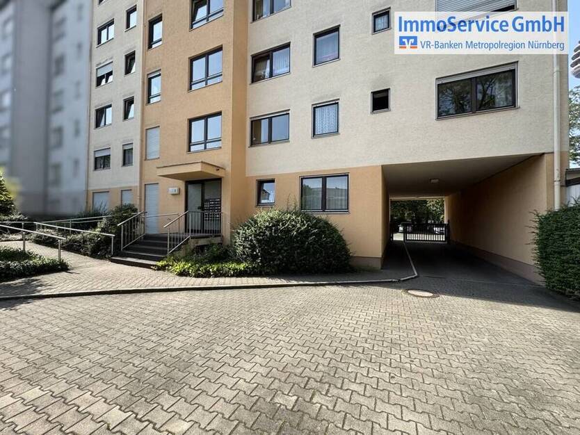 2-Zimmer-Wohnung mit Loggia und TG-Stellplatz