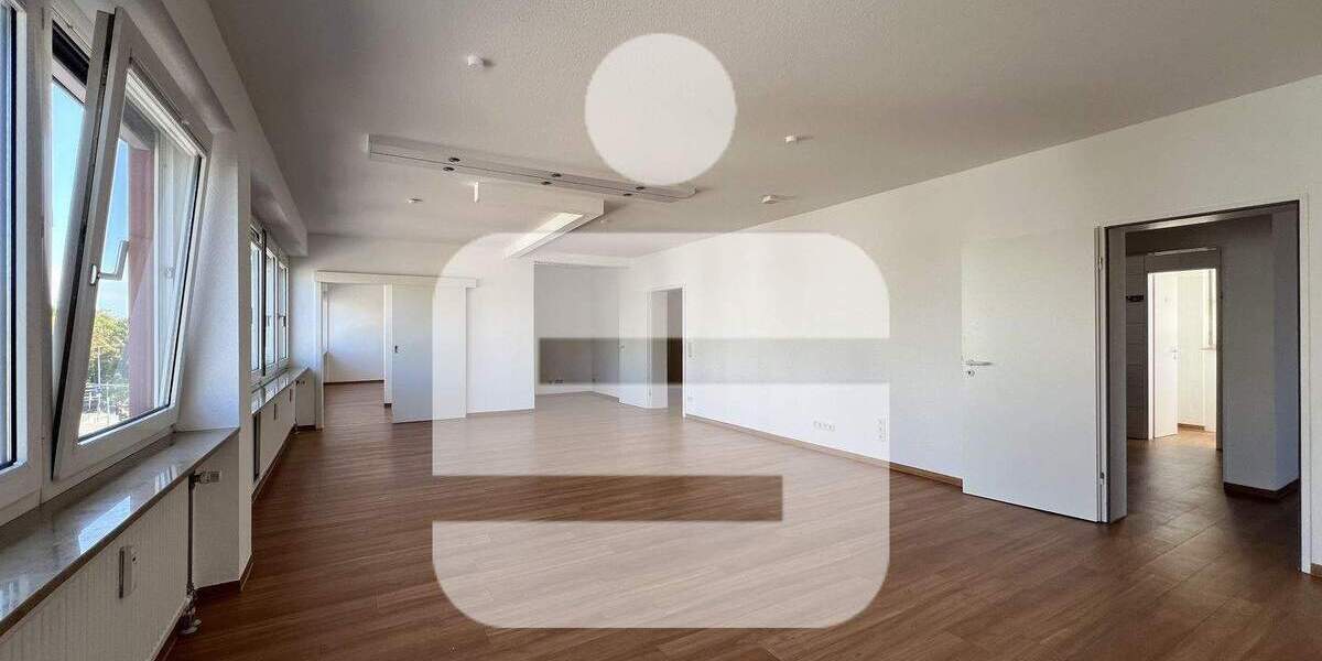 Gewerbeobjekt Erlangen Büchenbach - 9 Zimmer, 449.000&euro; | Angebot:23240853