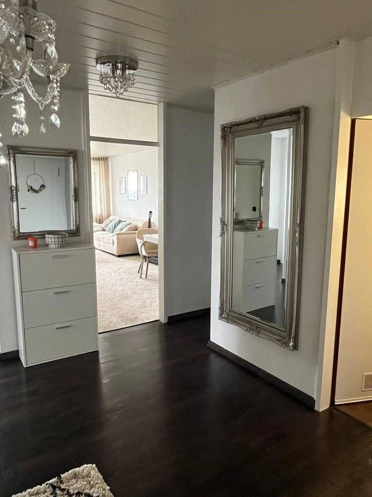Renovierte 3-Zimmer-ETW mit Süd-Loggia und Ausblick zum Kanal