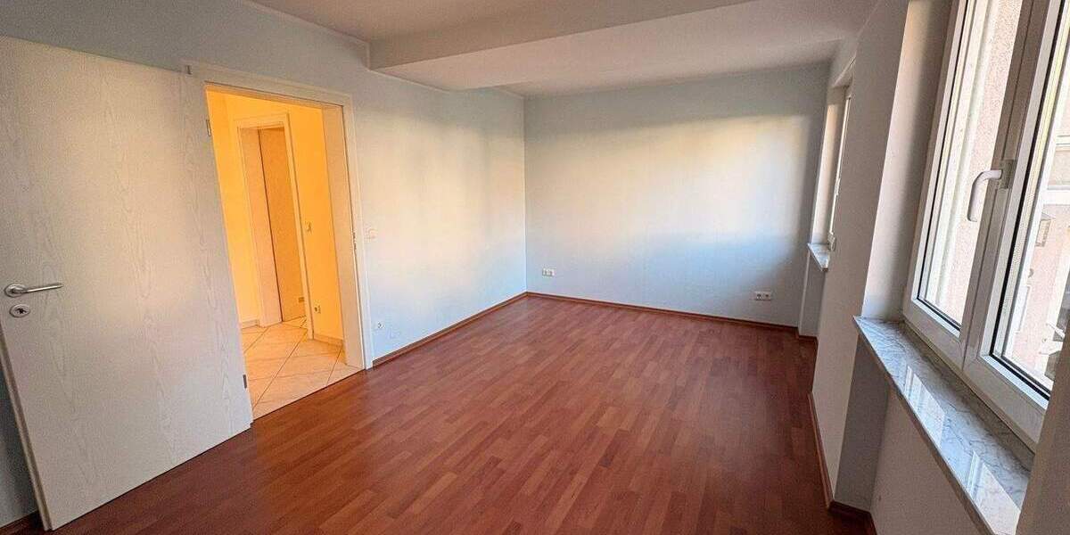 Etagenwohnung Nürnberg Gaismannshof - 4 Zimmer, 145 m&sup2;, 2.000&euro; | Angebot:26247587