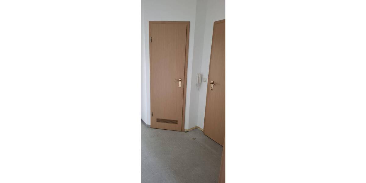 Etagenwohnung Bubenreuth - 3 Zimmer, 73 m&sup2;, 990&euro; | Angebot:25984370