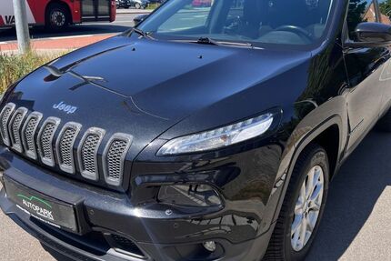 Jeep Cherokee 208.000 km 8.500 &euro; Nürnberg 90449