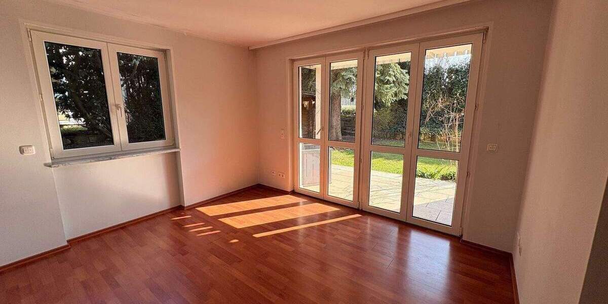 Etagenwohnung Nürnberg Gaismannshof - 4 Zimmer, 145 m&sup2;, 2.000&euro; | Angebot:26247587