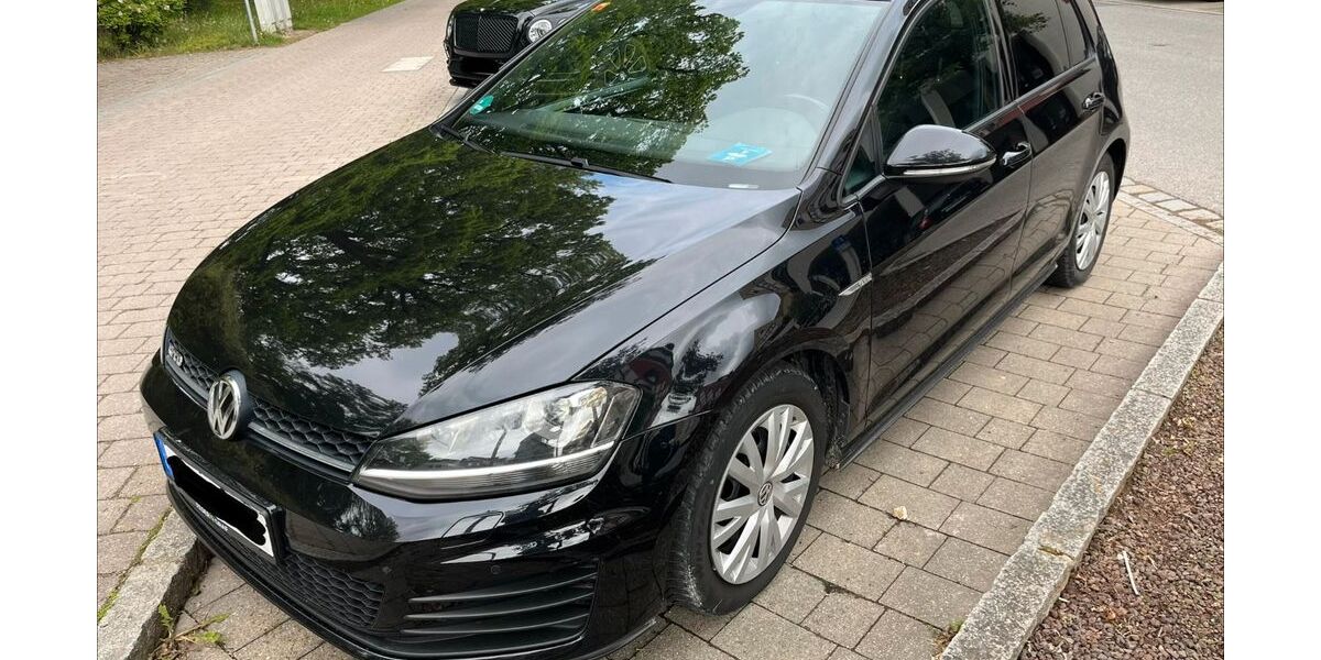 VW Golf 174.000 km 12.900 &euro; Nürnberg 90455