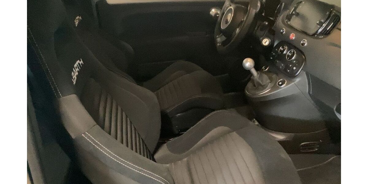 Abarth 695 8.700 km 28.970 &euro; Nürnberg 90482