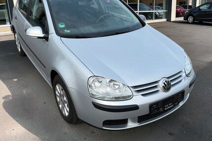 VW Golf 153.453 km 4.990 &euro; Fürth 90763