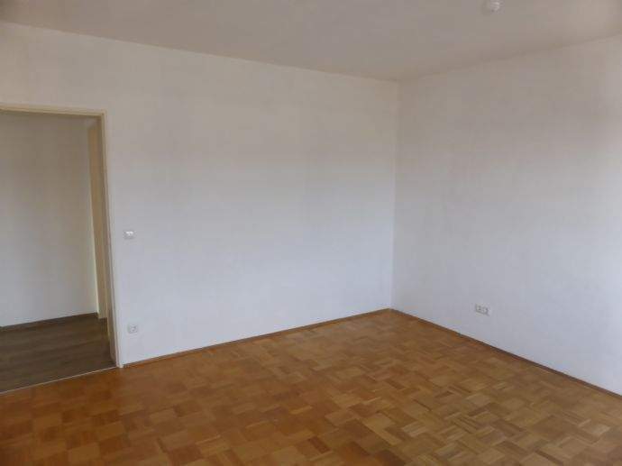 Etagenwohnung Heroldsberg - 4 Zimmer, 105 m&sup2;, 1.100&euro; | Angebot:25780664