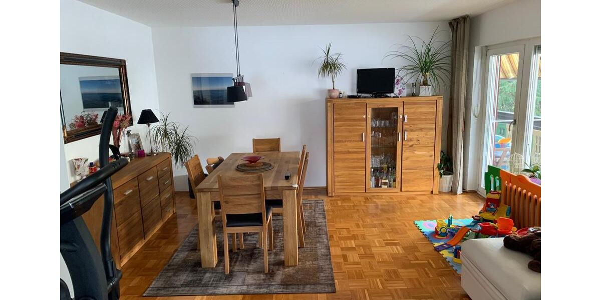 Etagenwohnung Fürth Atzenhof - 4 Zimmer, 122 m&sup2;, 1.550&euro; | Angebot:25256099