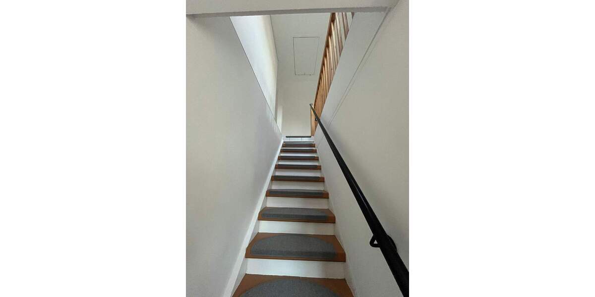 Charmantes Zweifamilien-Bauernhaus mit Scheune, Innenhof und Garten 9 zimmer