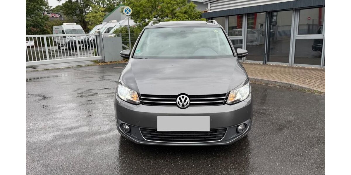 VW Touran 259.000 km 6.900 &euro; Nürnberg 90429