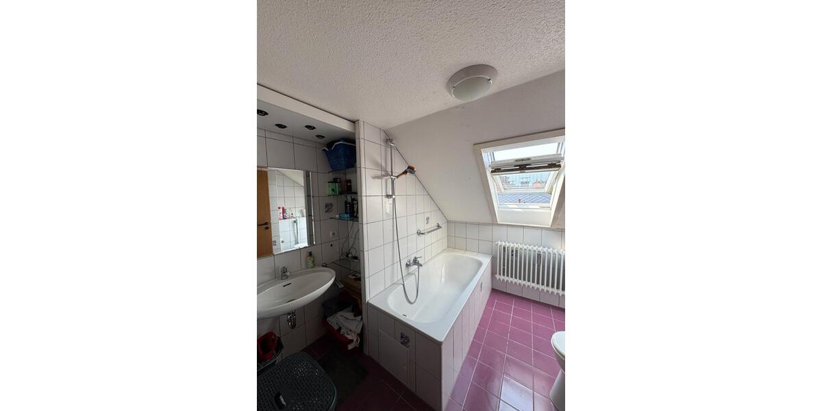 Dachgeschoßwohnung Nürnberg Zerzabelshof - 1 Zimmer, 32 m&sup2;, 550&euro; | Angebot:26142978