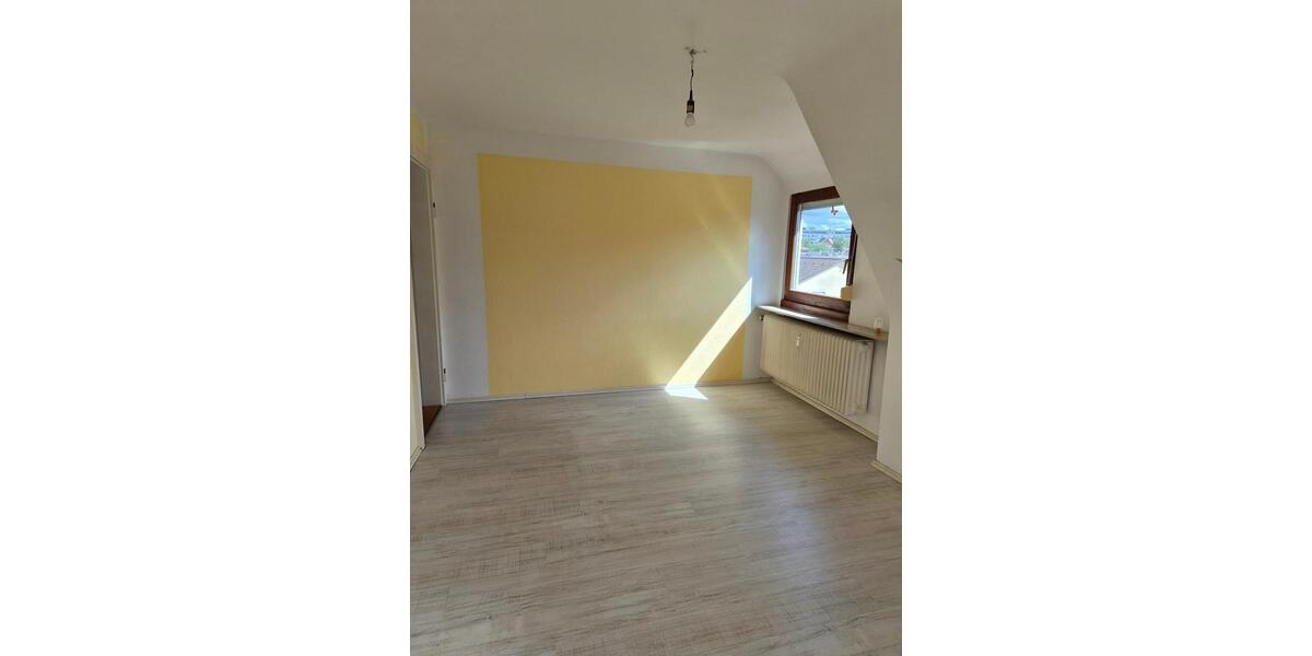 Dachgeschoßwohnung Fürth Südstadt - 2.5 Zimmer, 60 m&sup2;, 625&euro; | Angebot:27589936