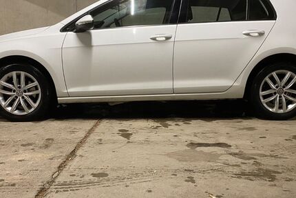 VW Golf 212.000 km 9.400 &euro; Herzogenaurach 91084