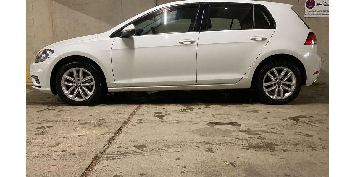 VW Golf 212.000 km 9.400 &euro; Herzogenaurach 91084