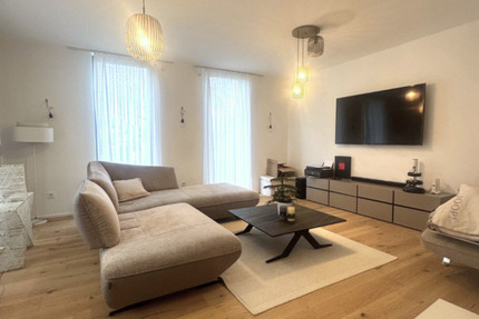 Neubau Erstbezug Luxuriöse Doppelhaushälfte in ruhiger Villenlage