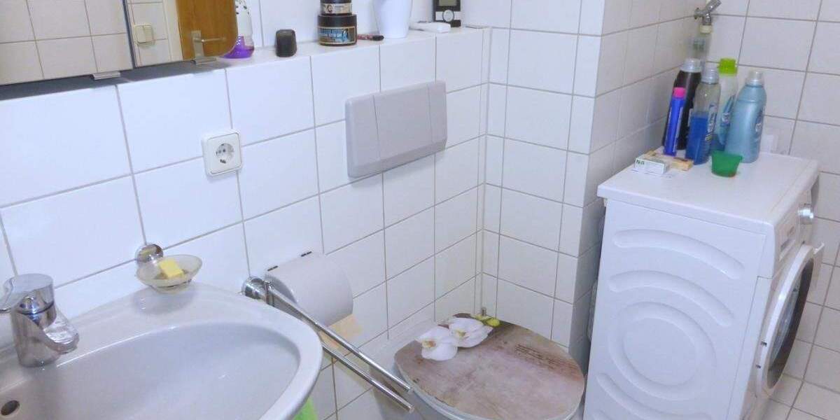 ENTSPANNUNG PUR! Moderne, helle 3 ZW (3. OG, Lift) mit Wintergarten, EBKü., TG-Stellplatz in ruhiger, grüner Lage direkt am Volkspark Marienberg. 3 zimmer