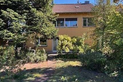 Haus Nürnberg Eibach - 8 Zimmer, 159 m&sup2;, 342.000&euro; | Angebot:27656850