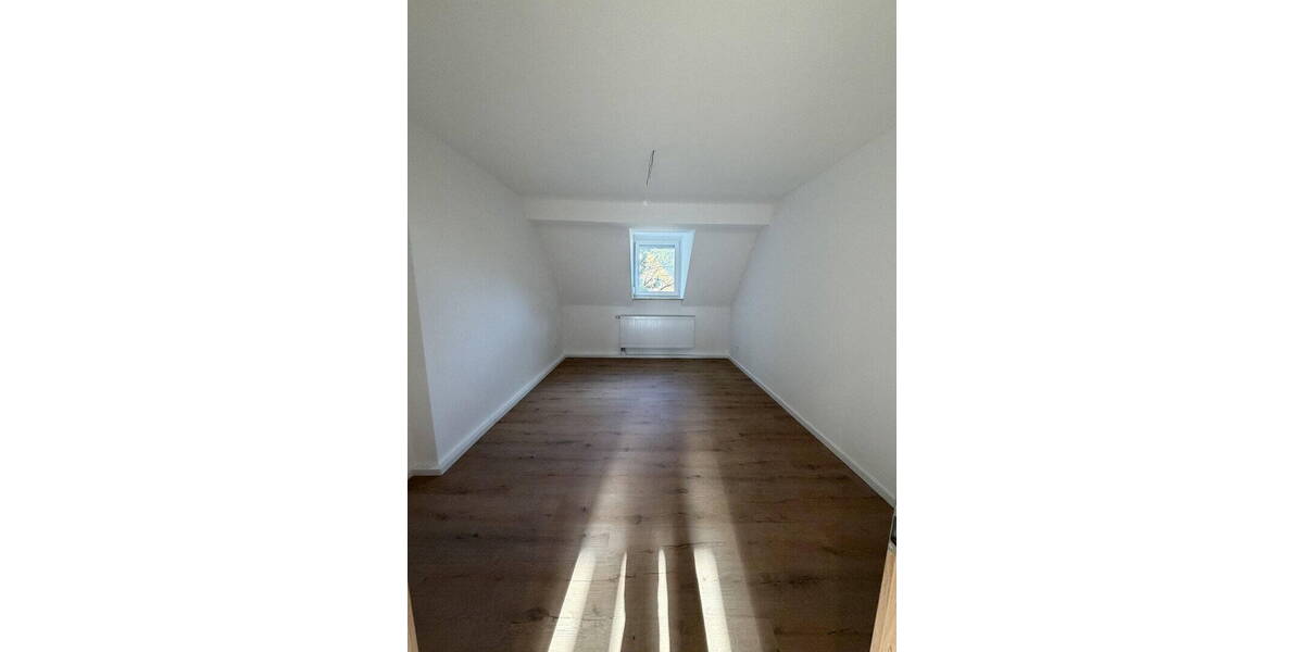 Etagenwohnung Nürnberg Rechenberg - 5 Zimmer, 89 m&sup2;, 1.250&euro; | Angebot:25996830