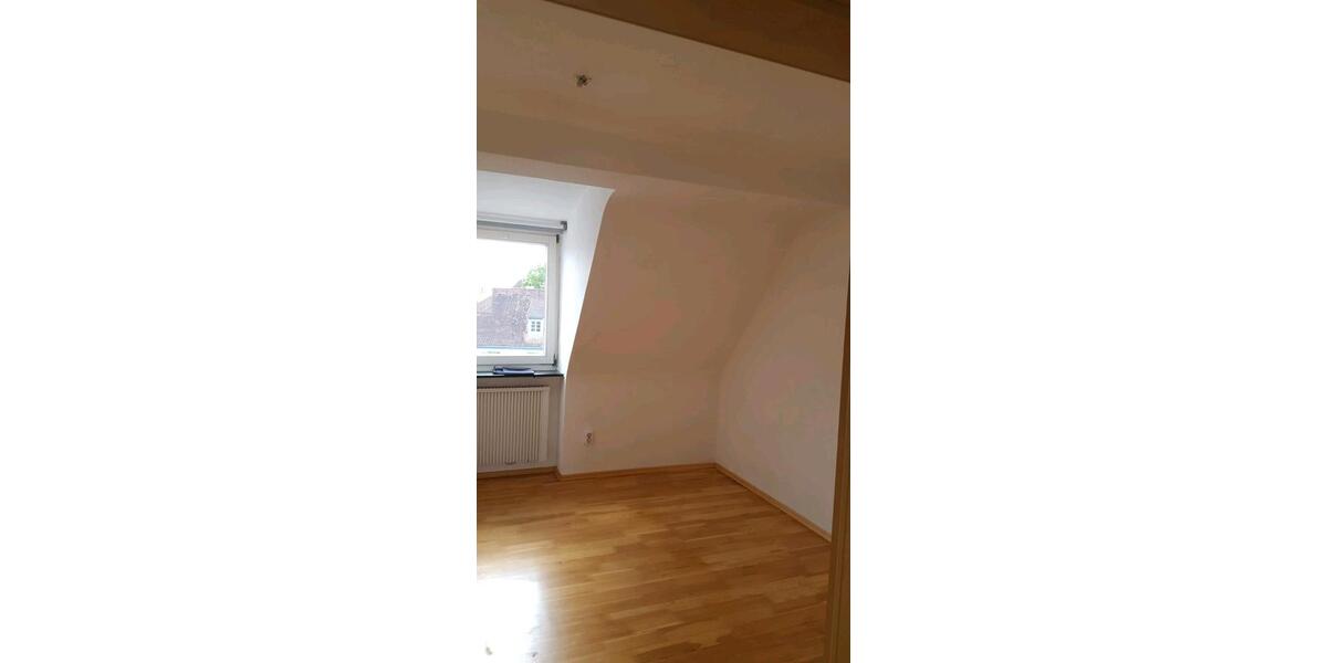Dachgeschoßwohnung Erlangen Alterlangen - 4 Zimmer, 75 m&sup2;, 800&euro; | Angebot:25764438
