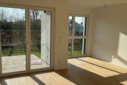 Gartenwohnung mit unverbaubarem Blick ins Grüne ! NEU und sofort fertig 3 zimmer