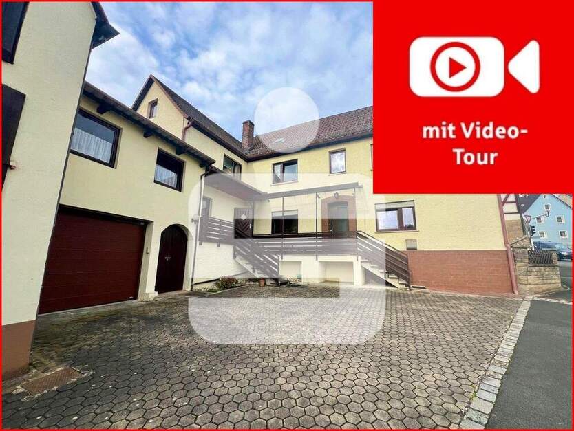 Zweifamilienhaus mit Scheune und Nebengebäude 8 zimmer