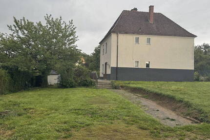 Zweifamilienhaus mit 1000m2 Grundstück 5 zimmer