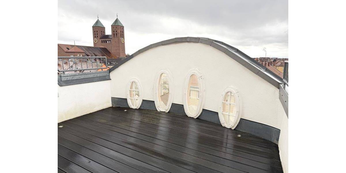 Etagenwohnung Nürnberg Glockenhof - 3 Zimmer, 134 m&sup2;, 2.449&euro; | Angebot:26257773