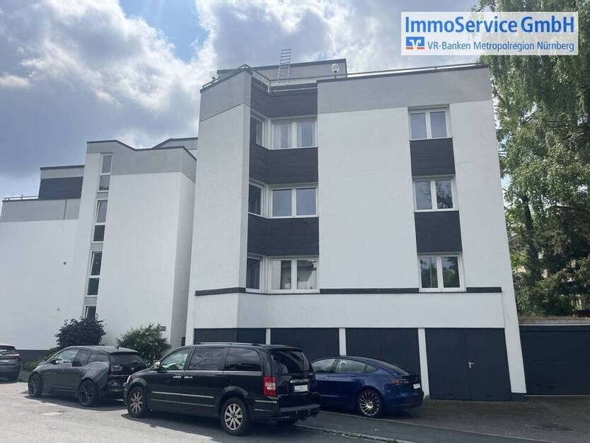 Attraktive 4-Zimmer-Wohnung mit Balkon und Garage