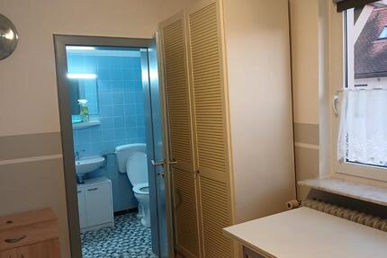 Möbliertes Zimmer, Dusche, WC, separater Eingang, ruhige Lage 1 zimmer