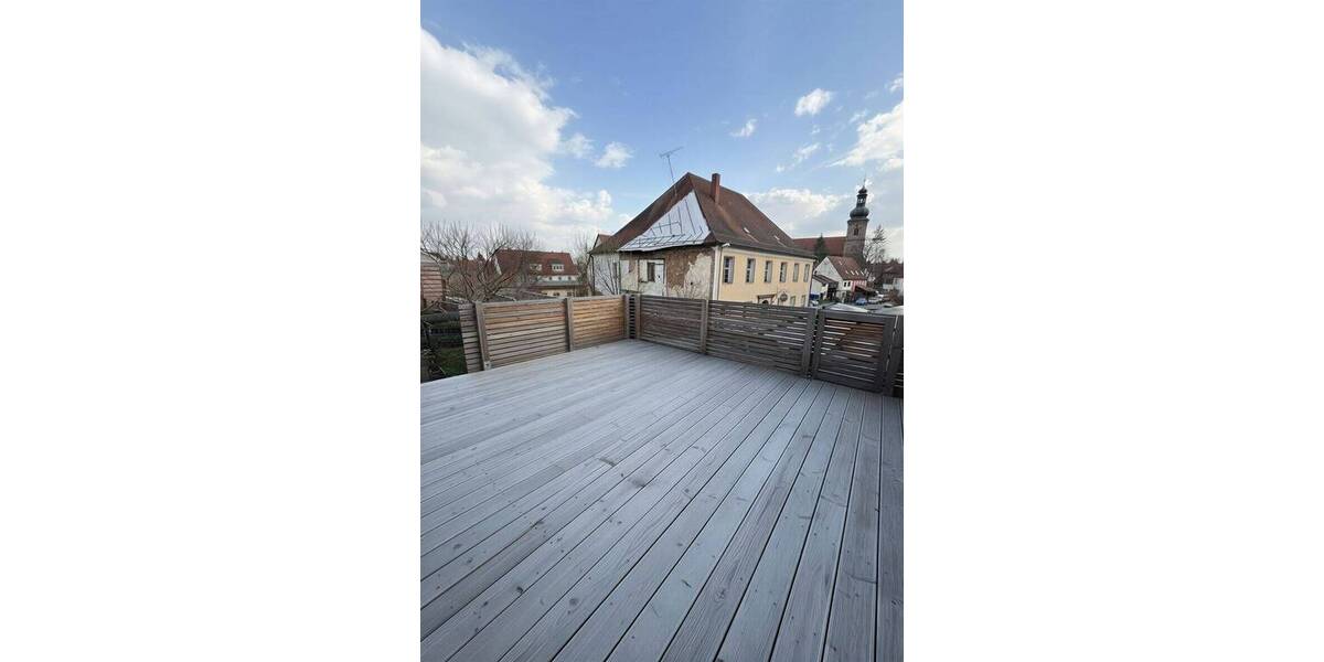 Etagenwohnung Erlangen Frauenaurach - 2 Zimmer, 117 m&sup2;, 1.400&euro; | Angebot:26092188